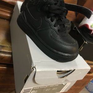 Mid high air force ones